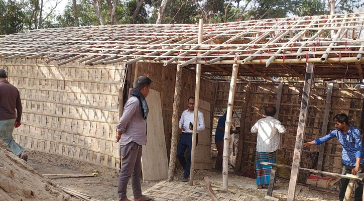 খেলার মাঠ দখলে নিয়ে তৈরি স্থাপনা উচ্ছেদ